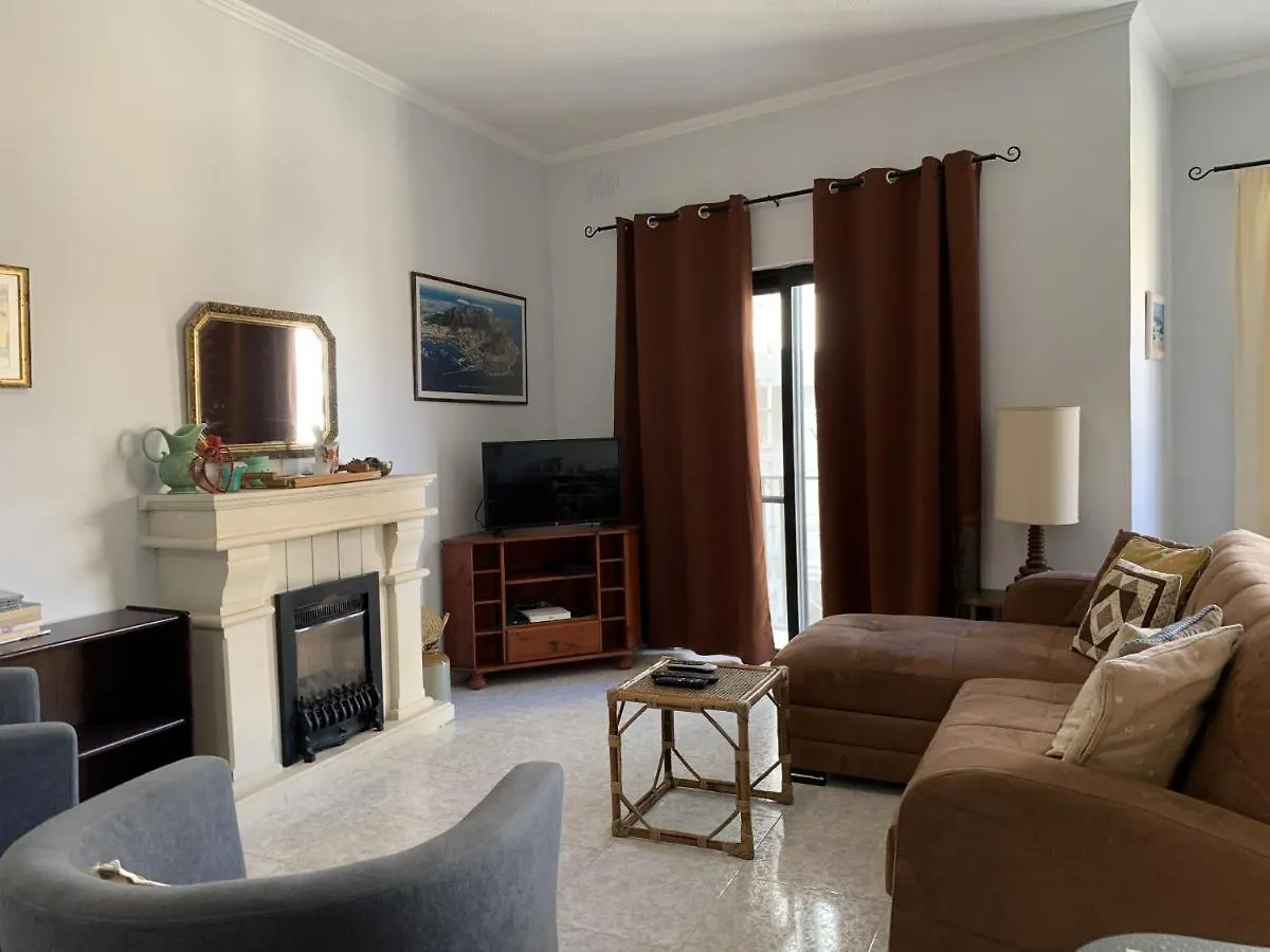 First Floor Corner Apartment Close To The Promenade Tban1-1 マルサスカーラ