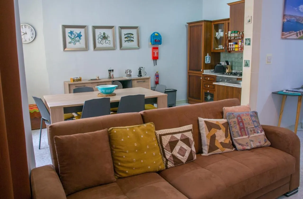 First Floor Corner Apartment Close To The Promenade Tban1-1 マルサスカーラ マルタ