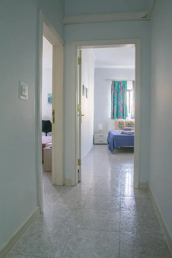 First Floor Corner Apartment Close To The Promenade Tban1-1 マルサスカーラ