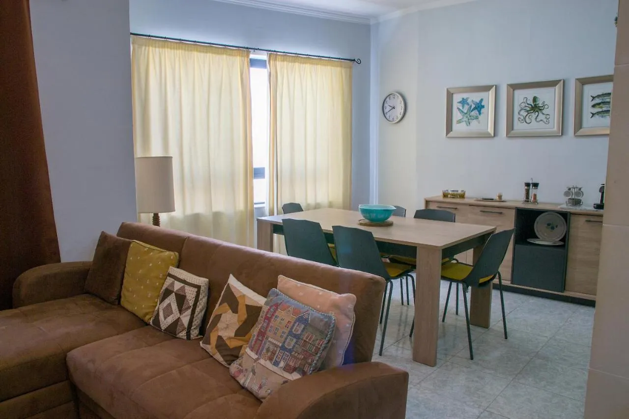 First Floor Corner Apartment Close To The Promenade Tban1-1 マルサスカーラ